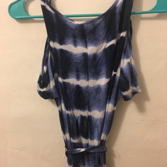 Cute summer dress with band that ties around waist - Picture 4 of 4